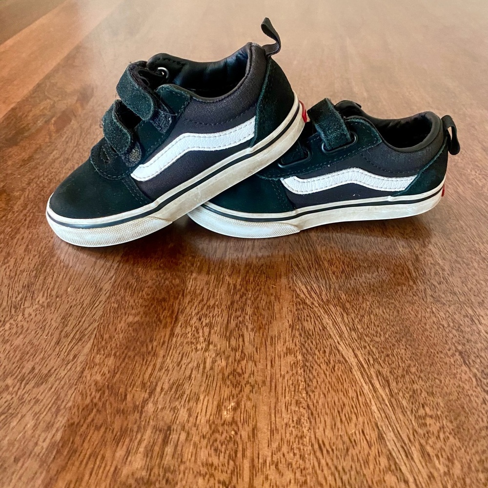 Vans Kids Old Skool V Shoe
